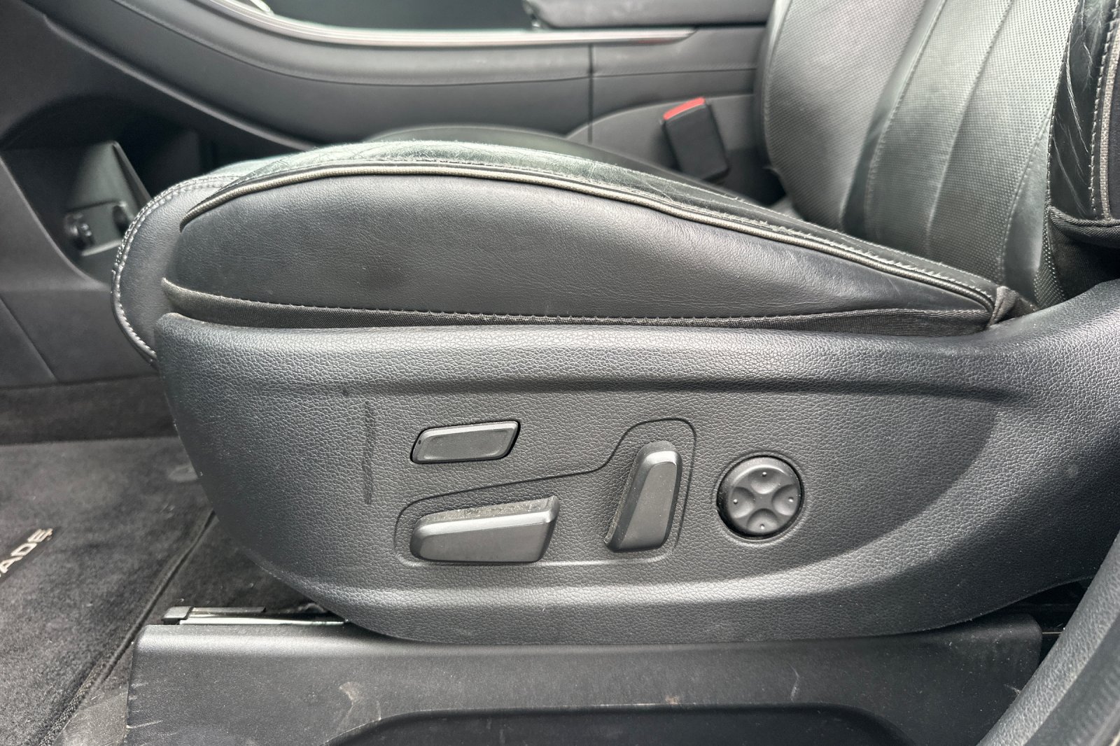 Used 2022 Hyundai Palisade Limited AWD/4WD image 13