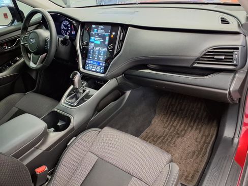 Used 2024 Subaru Outback Premium AWD/4WD image 9
