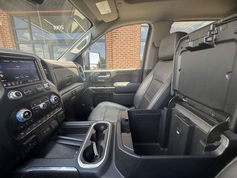 Used 2022 GMC Sierra 2500 Denali w/ Denali Ultimate Package AWD/4WD image 30