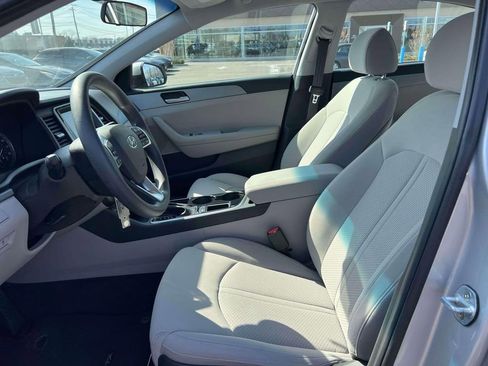 Used 2019 Hyundai Sonata SE image 16