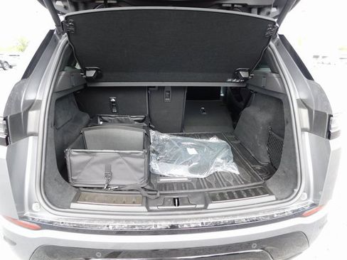 Used 2024 Land Rover Range Rover Evoque Dynamic SE image 25