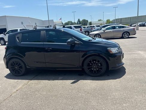 Used 2019 Chevrolet Sonic Premier FWD image 7