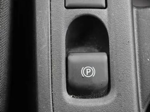 Used 2025 Toyota Corolla LE image 32