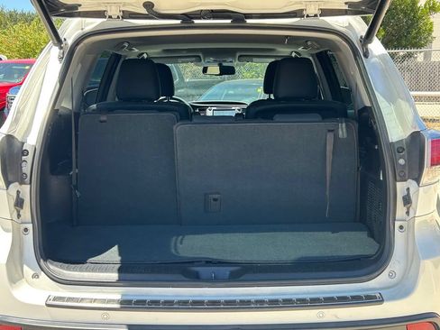 Used 2016 Toyota Highlander Limited FWD image 15
