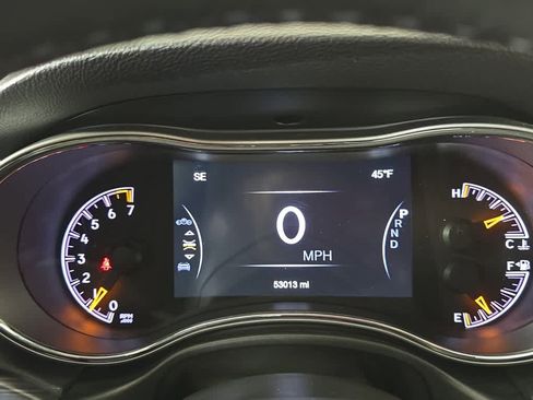 Used 2021 Jeep Grand Cherokee Laredo X image 22