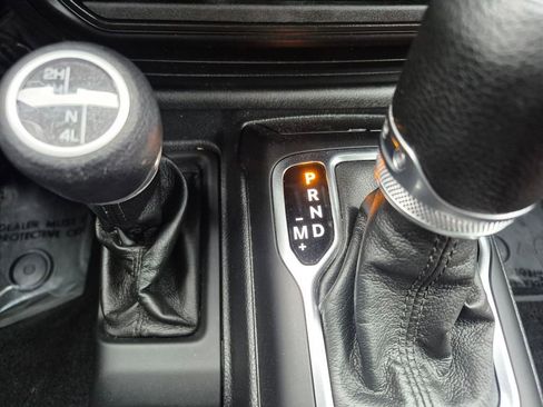 Used 2021 Jeep Wrangler Unlimited Sport image 17