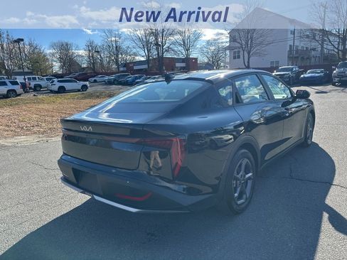 Used 2025 Kia K4 LXS image 3