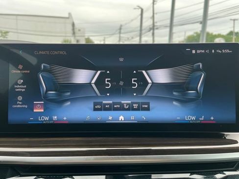 Used 2026 BMW X7 xDrive40i AWD/4WD image 17