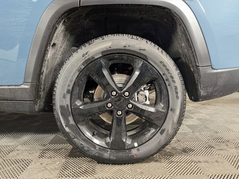 New 2026 Jeep Grand Cherokee Limited w/ Limited Altitude Package AWD/4WD image 13