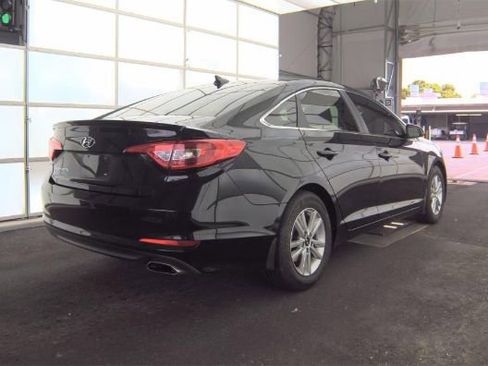 Used 2015 Hyundai Sonata SE image 4