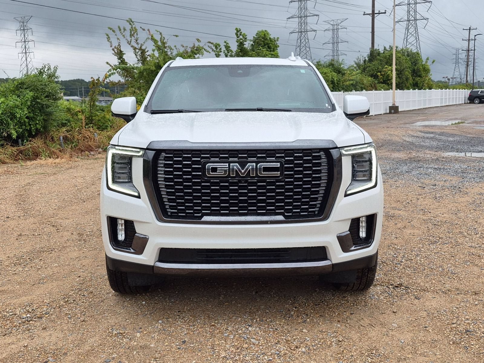 Used 2023 GMC Yukon Denali Ultimate AWD/4WD image 9