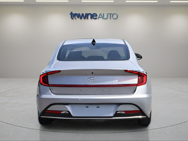 Used 2023 Hyundai Sonata SE FWD image 4