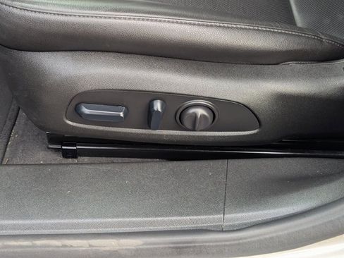 Used 2024 Chevrolet Malibu LT image 25