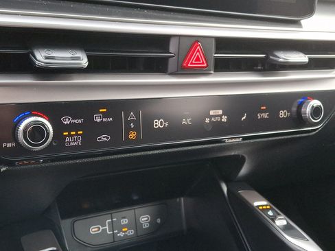 New 2026 Kia Sorento S w/ S Panoramic Sunroof Package FWD image 9