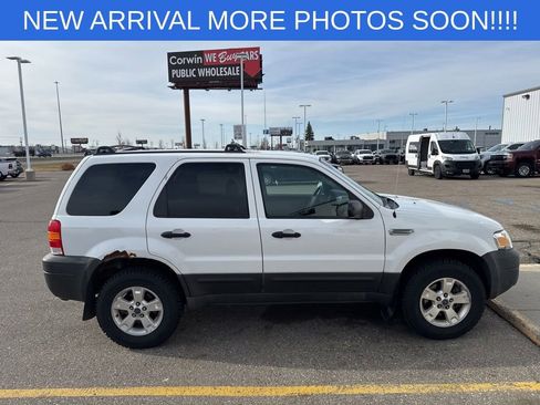 Used 2005 Ford Escape XLT AWD/4WD image 9