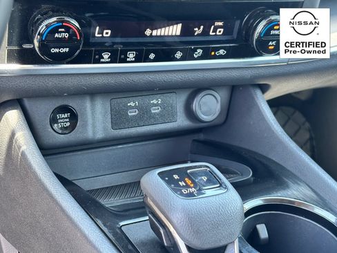 Certified 2025 Nissan Rogue SV FWD image 26