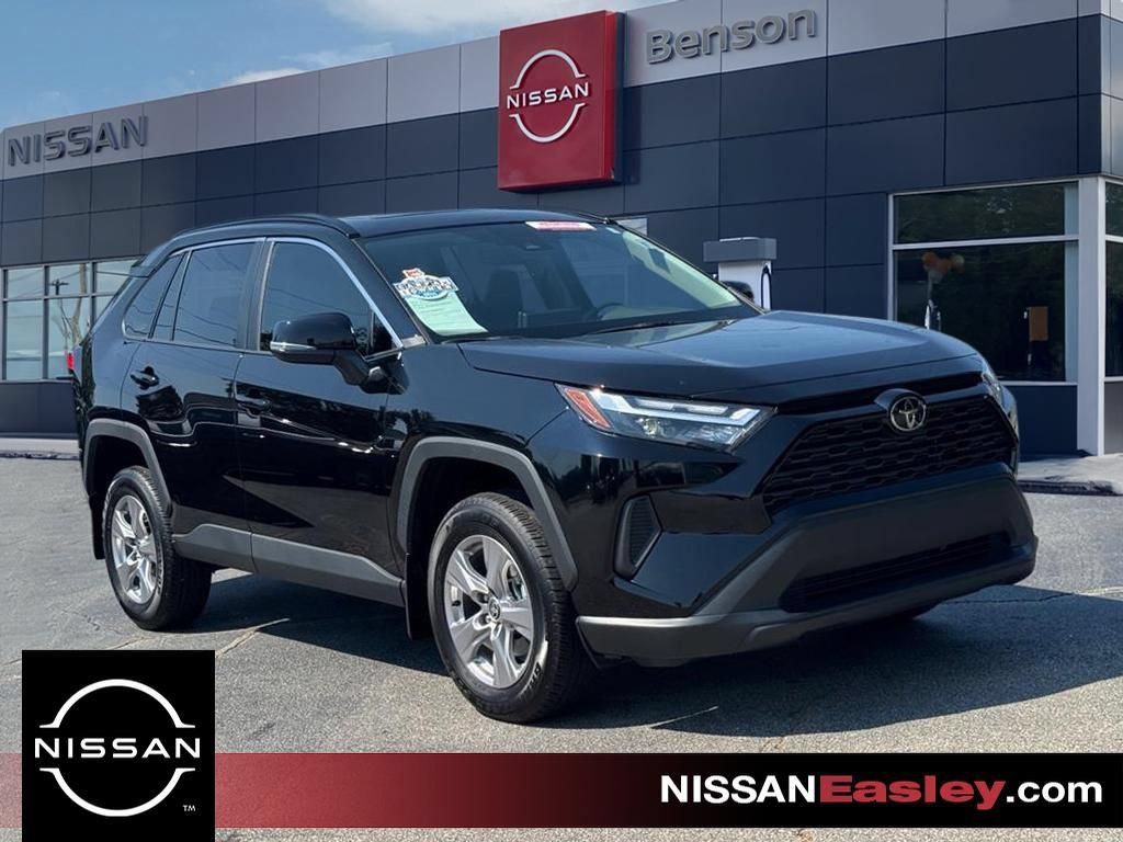 Used 2025 Toyota RAV4 XLE w/ Convenience Package FWD image 1