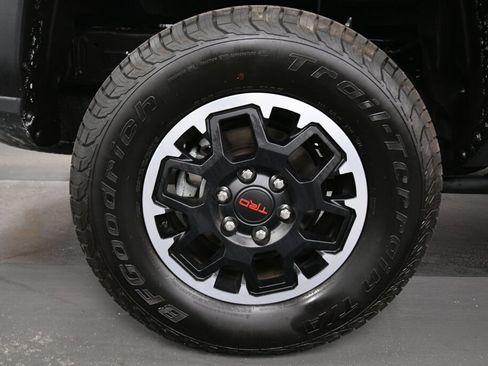 Used 2024 Toyota Tacoma TRD Off-Road AWD/4WD image 37
