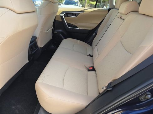 Certified 2022 Toyota RAV4 XLE image 22