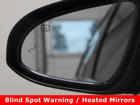 Used 2018 Toyota Avalon Limited image 25