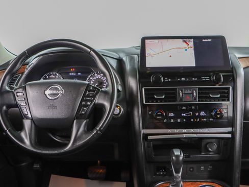 Used 2024 Nissan Armada SL w/ Captain's Chairs Package image 18