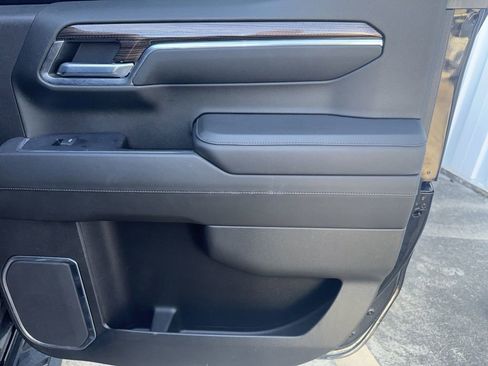 Used 2022 Chevrolet Silverado 1500 LT Trail Boss w/ LT Trail Boss Premium Package image 16