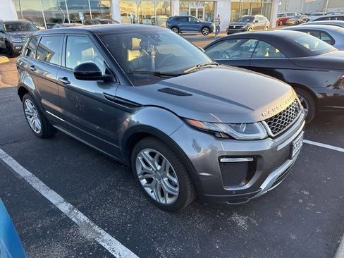 Used 2017 Land Rover Range Rover Evoque HSE Dynamic image 2