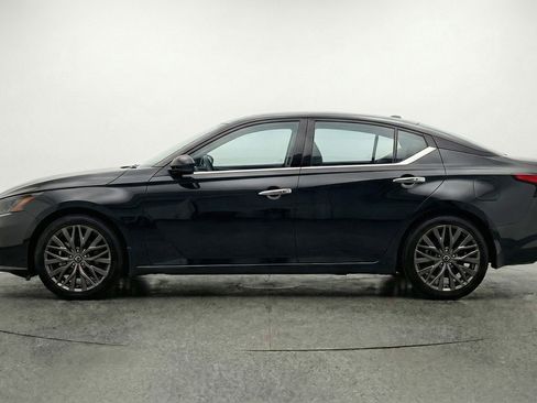 Used 2025 Nissan Altima 2.5 SV image 5