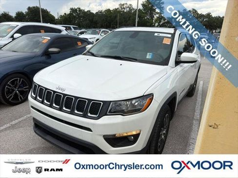 Certified 2019 Jeep Compass Latitude w/ Popular Equipment Group FWD image 1