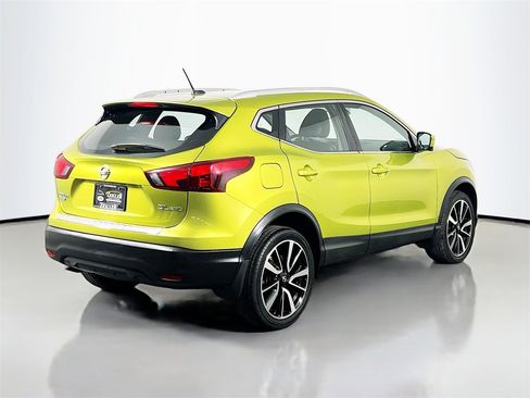 Used 2017 Nissan Rogue Sport SL w/ SL Premium Package image 5