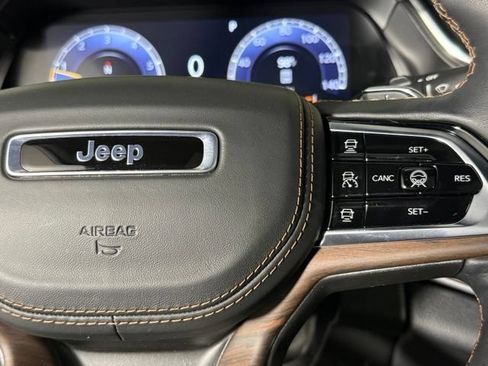 Used 2025 Jeep Grand Cherokee L Summit w/ Obsidian Package AWD/4WD image 33