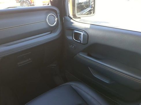 Certified 2024 Jeep Wrangler Unlimited Sahara w/ Technology Group image 19