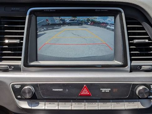 Used 2018 Hyundai Sonata Limited w/ Limited Ultimate Package 03 FWD image 12