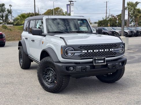 New 2026 Ford Bronco Badlands image 2
