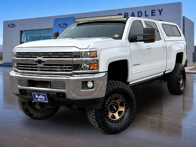 Used 2016 Chevrolet Silverado 2500 LT w/ LT Convenience Package AWD/4WD image 3
