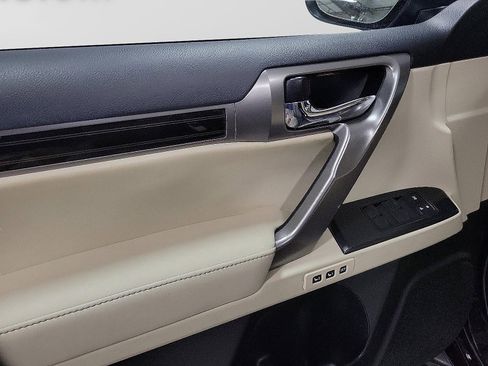 Used 2023 Lexus GX 460 Premium image 9