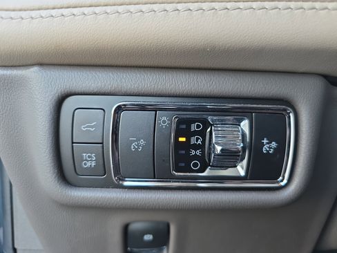 Used 2023 Lincoln Nautilus Reserve w/ Cargo Utility Package image 25