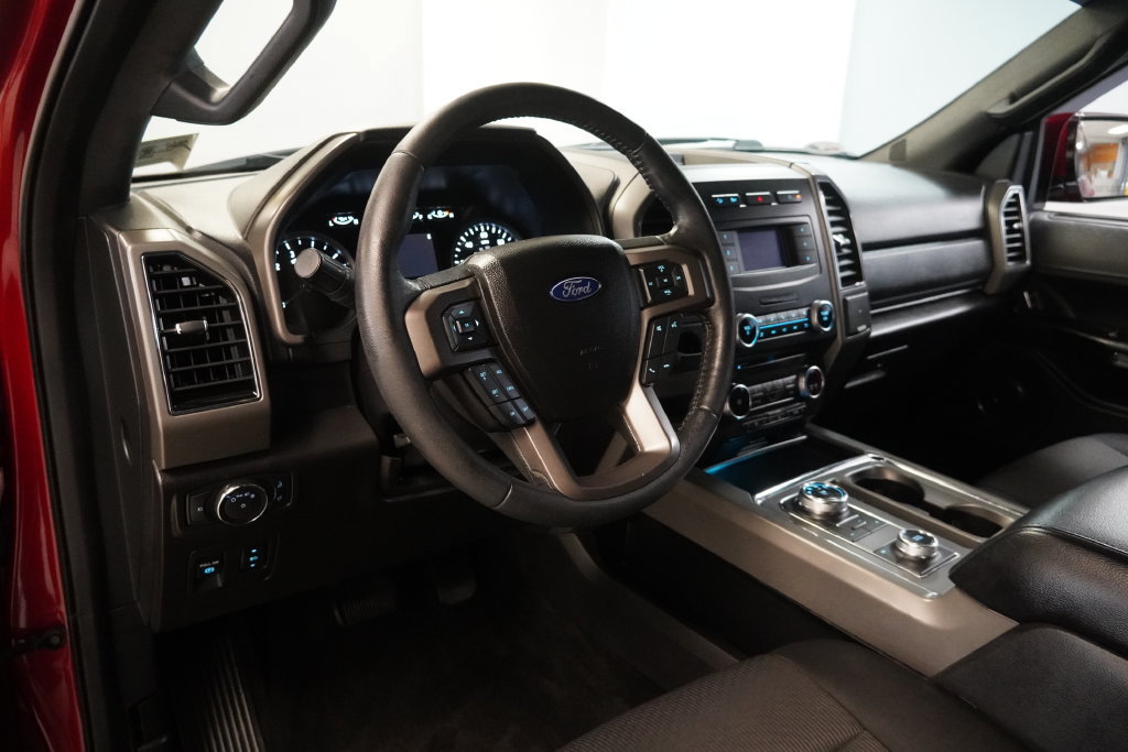 Used 2018 Ford Expedition Max XLT AWD/4WD image 5
