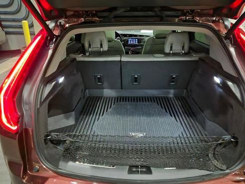 Used 2023 Cadillac XT4 Luxury w/ Cold Weather Package image 13