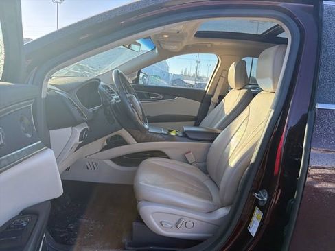 Used 2020 Lincoln Nautilus Reserve image 8