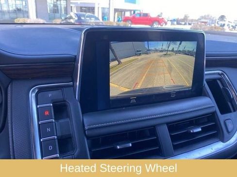 Used 2023 Chevrolet Suburban Premier image 33