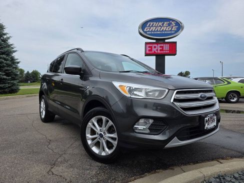 Used 2018 Ford Escape SE AWD/4WD image 2