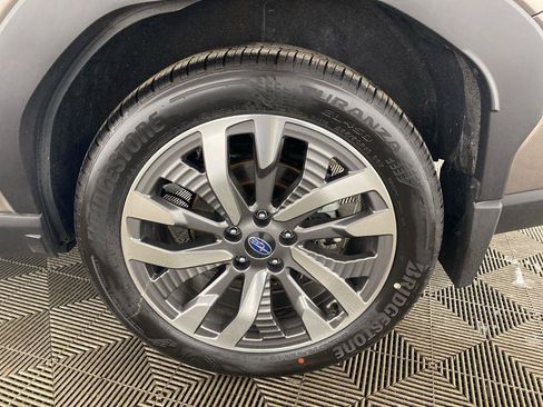 Used 2025 Subaru Forester Touring AWD/4WD image 13