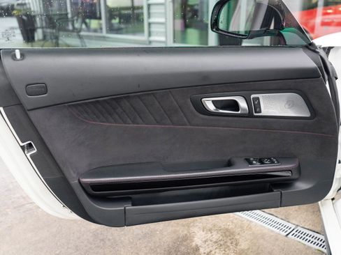 Used 2018 Mercedes-Benz AMG GT C image 13