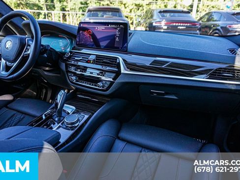 Used 2022 BMW 530i xDrive 530i xDrive w/ Convenience Package image 24