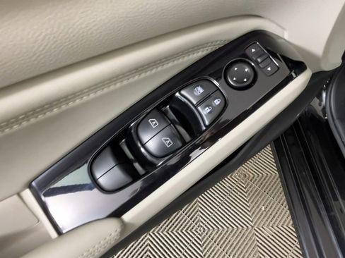 Used 2021 Nissan Altima 2.5 Platinum AWD/4WD image 19