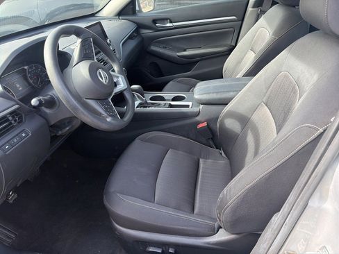 Used 2022 Nissan Altima 2.5 SV image 10