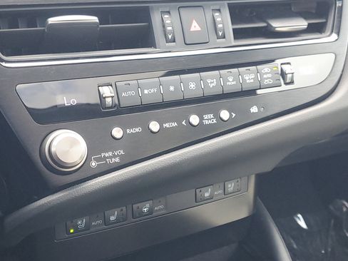 Used 2023 Lexus ES 350 F Sport image 31