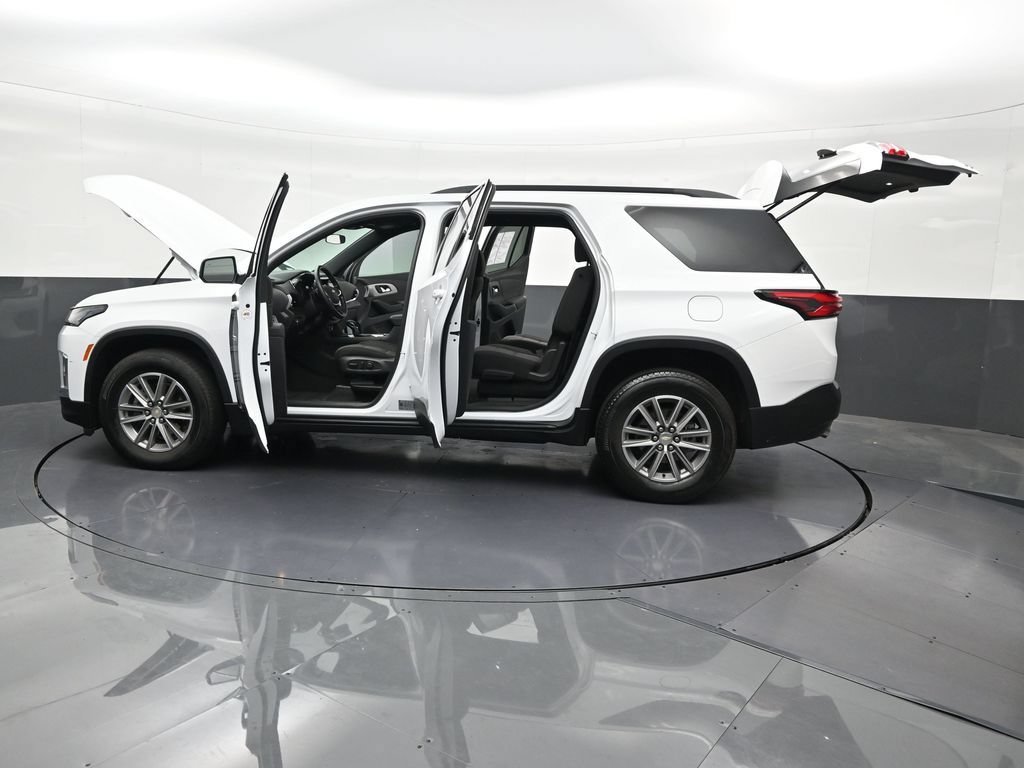 Used 2024 Chevrolet Traverse LT FWD image 35