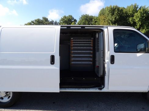 Used 2019 Chevrolet Express 3500 Extended w/ Driver Convenience Package RWD image 24